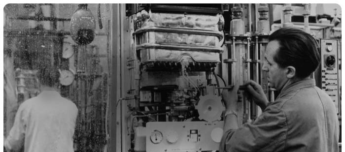 تاریخچه پکیج